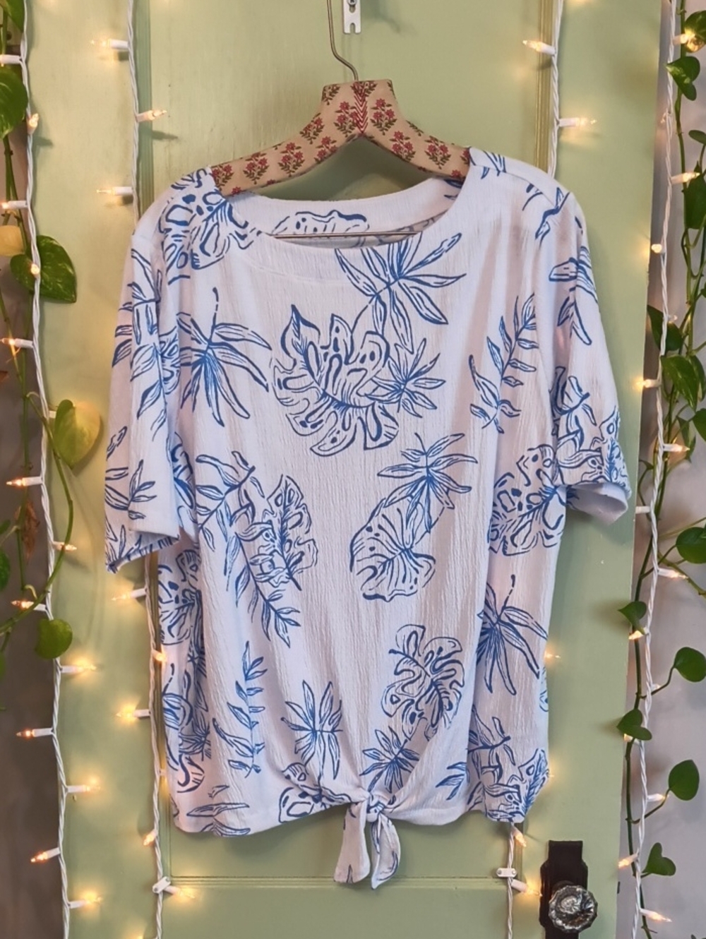 Women's Croft & Barrow Blue Tropical Leaf Blue White Tie Waist T-shirt XXL